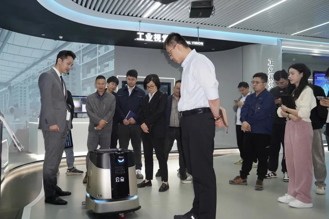 获评“5213”人才项目，云象机器人持续受政府关怀加持